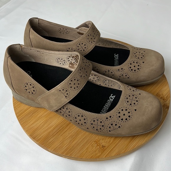 Abeo Shoes - NWOT! Abeo 24/7 Everleigh Leather Mary Janes Wedge Loafers Velcro + Orthotics! 9
